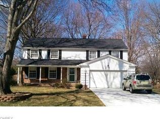 31506 Carlton Dr, Bay Village, OH 44140