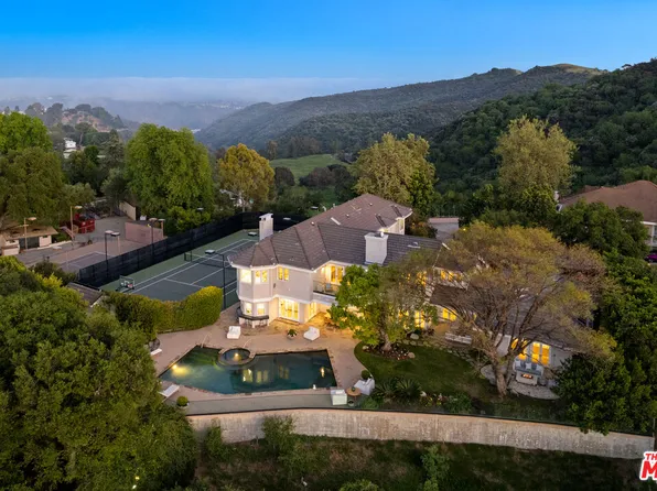 3123 Stone Oak Dr, Los Angeles, CA 90049