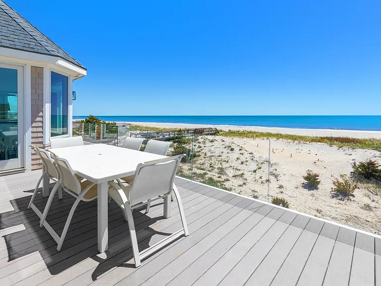 687 Dune Rd — Photo 40