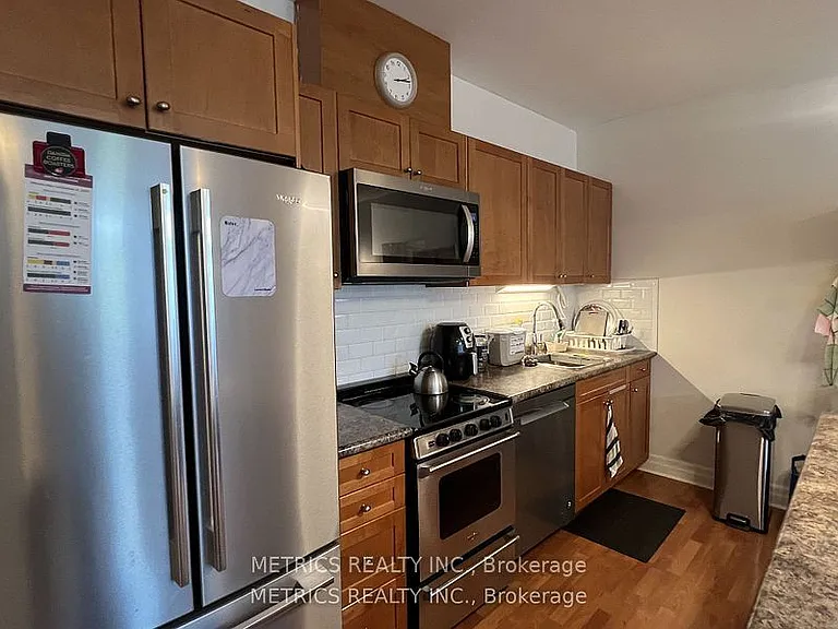 459 Kerr St #201 — Photo 7