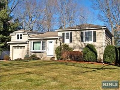 606 Stanley Pl, River Vale, NJ, 07675
