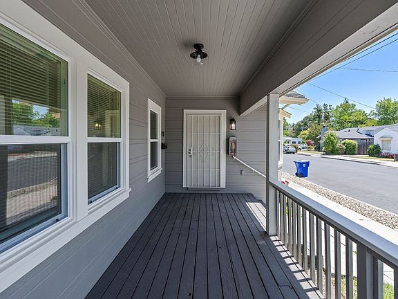 5th image of 1423 Lincoln Ave #1436