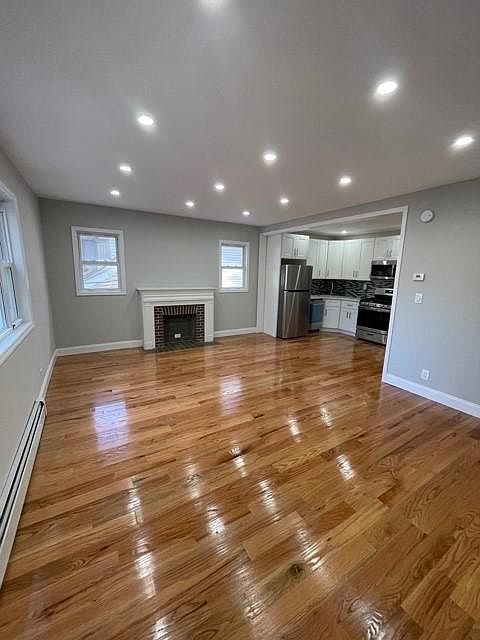 1st image of 10932 197th St