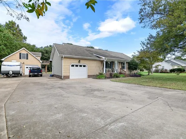 166 S Dozier Rd, Moyock, NC 27958