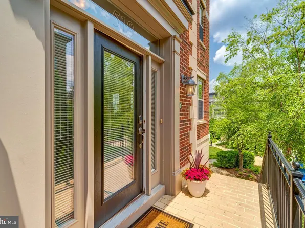 510 Overlook Park Dr #32, Oxon Hill, MD 20745