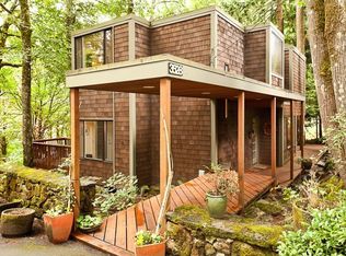 3528 SW Beaverton Ct, Portland, OR 97239