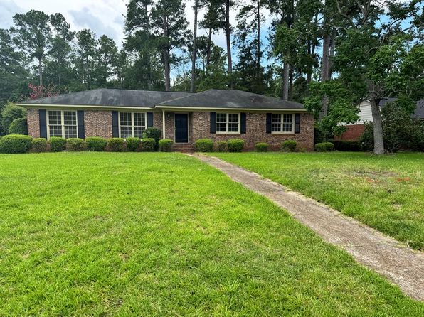 2714 Pine Manor Ln
