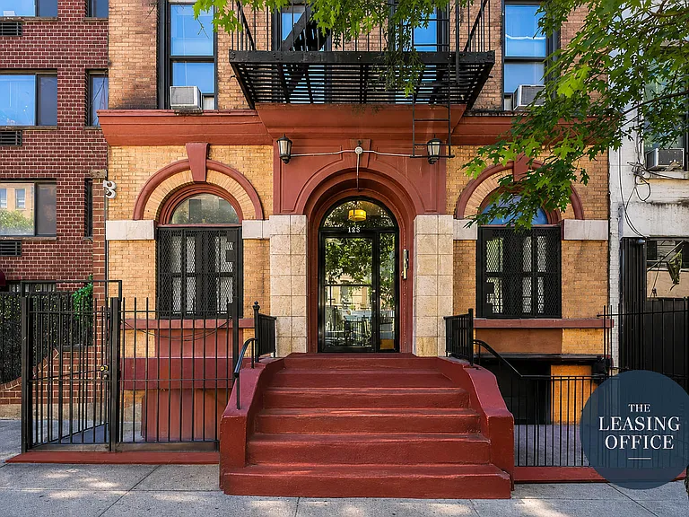 534 W 47th St #4E — Photo 9