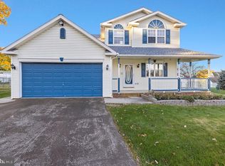 1125 Cobblestone Ct, Hanover, PA 17331