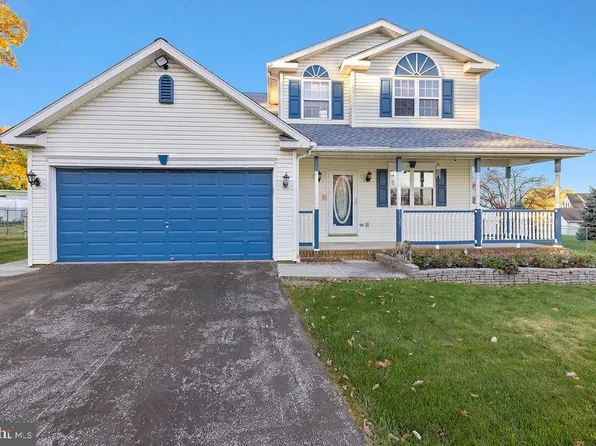 1125 Cobblestone Ct, Hanover, PA 17331