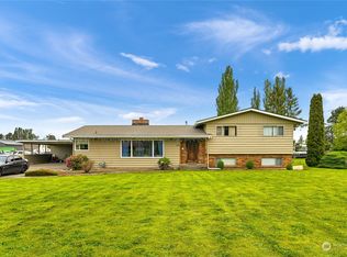 126 E Pole Rd, Lynden, WA