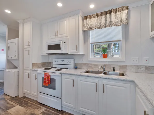 120 Robin Hood Drive #120, Exeter, NH 03833