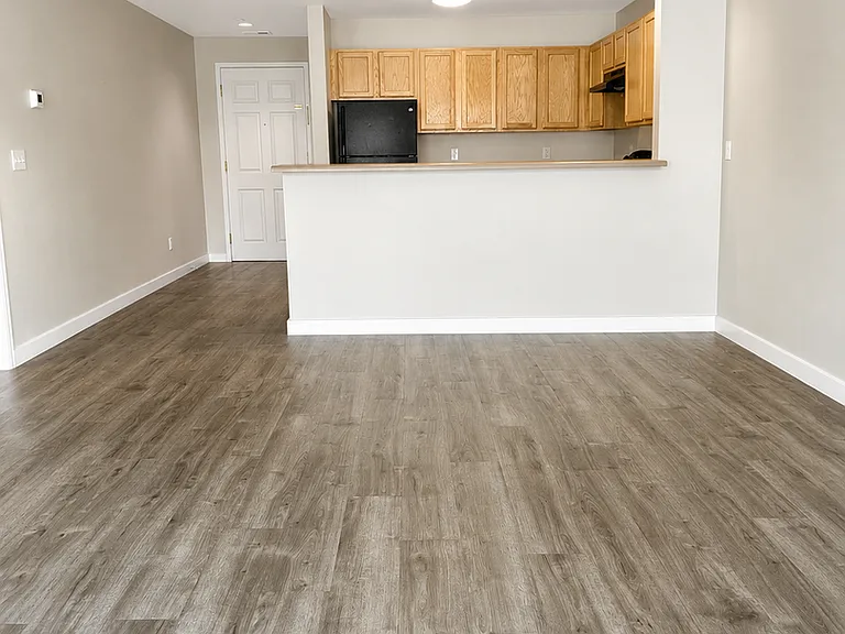 500 Red Table Apartments — Photo 15