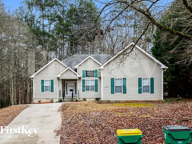 241 Ryan Rd — Photo 1