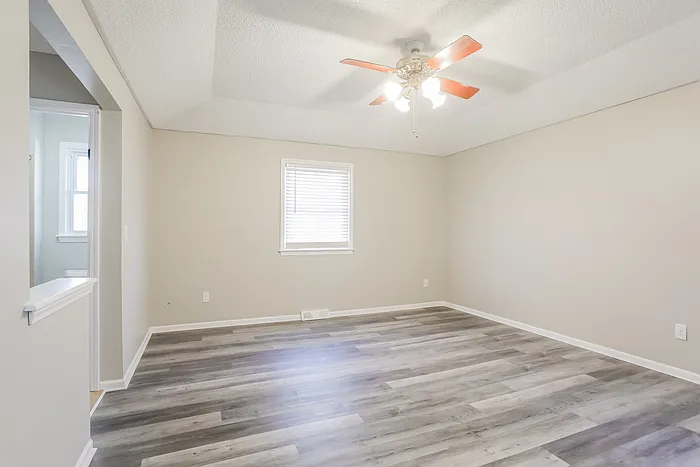 401 SE Westminister Rd — Photo 5