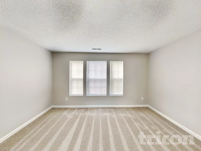 901 Skywatch Ln — Photo 19