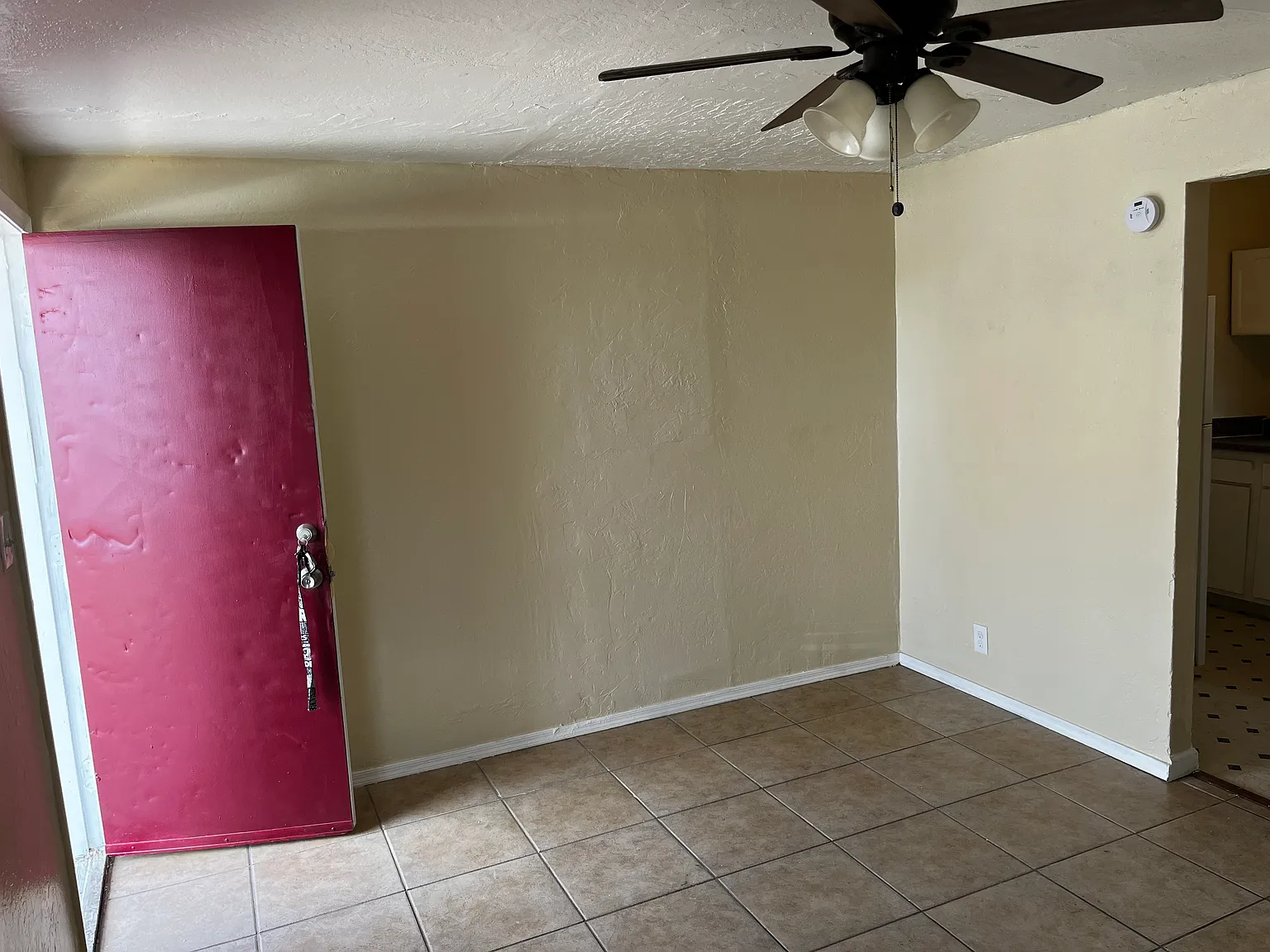 Studio, 500 sqft, $790 — Photo 3