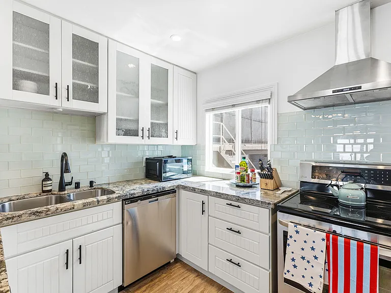 1311 La Palma St #7 — Photo 51