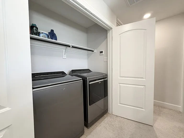 1205 Ginsburg Ln — Photo 22