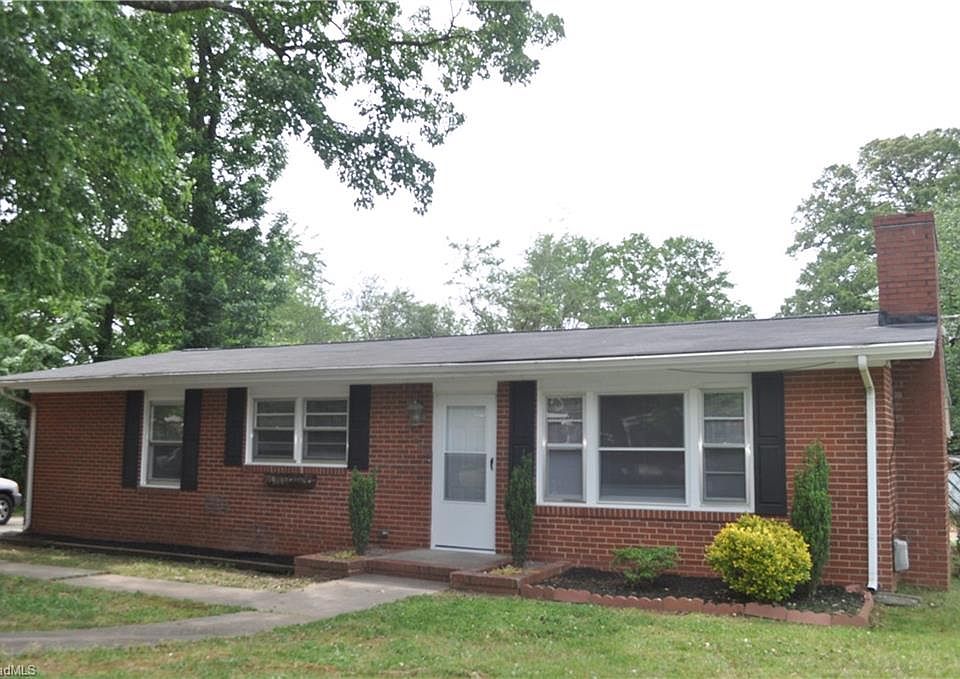 1st image of 2909 Orange St