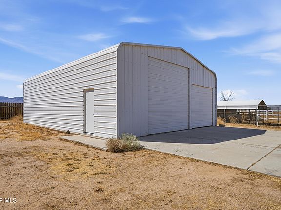 3rd image of 7675 Poppy Blvd