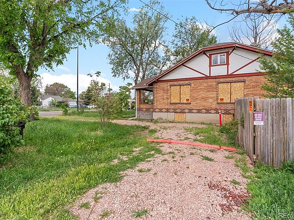3rd image of 2701 W Mississippi Avenue