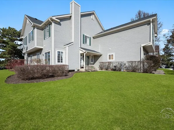 1 Windsor Cir Unit B, South Elgin, IL 60177