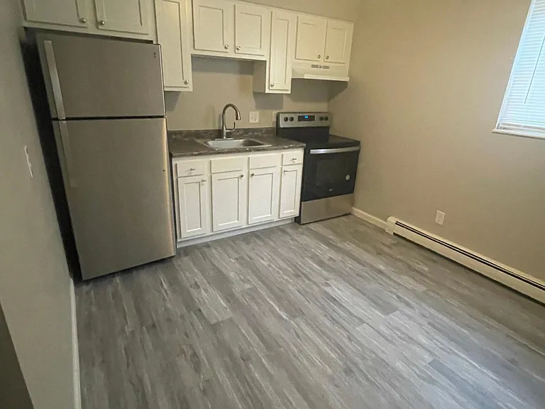1899 Oles Ave #4 — Photo 12