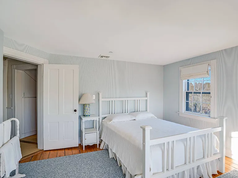 4 Fair Lea Rd — Photo 20