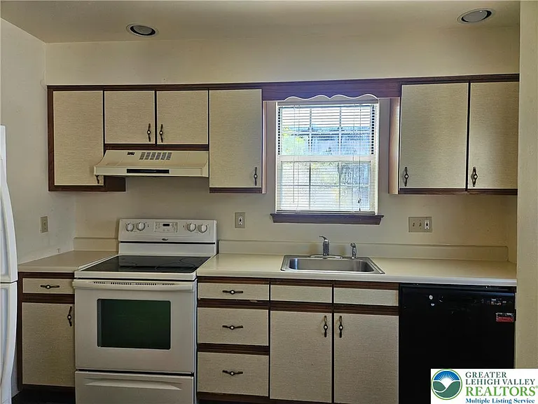 363 Minor St — Photo 7