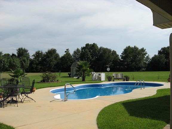 Pool view & acreage