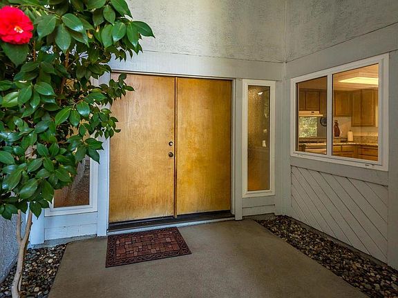 4th image of 7000 Escallonia Dr