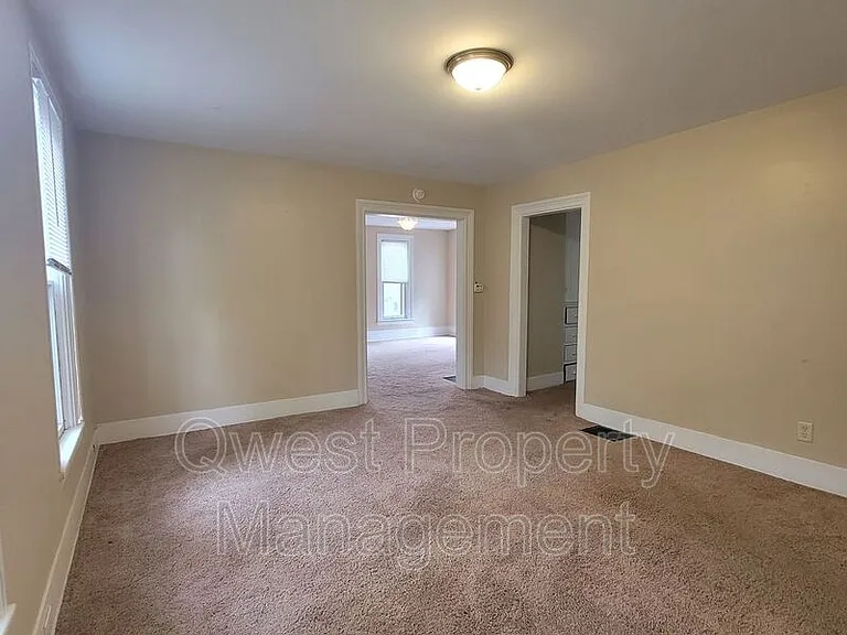 221 Hollister Ave SE #2 — Photo 8