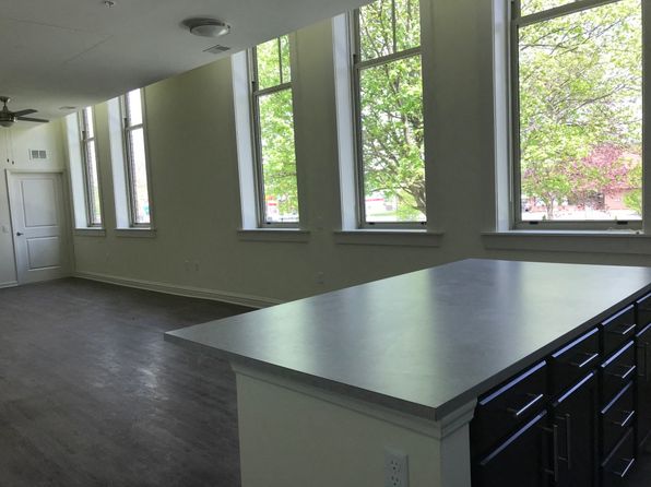 106 S Shiawassee St #107