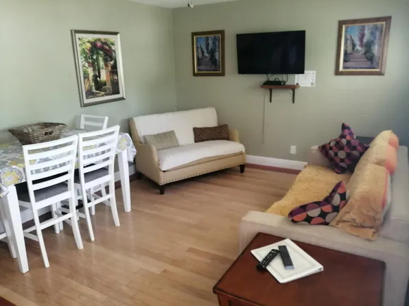 2223 Fillmore St, Hollywood, FL