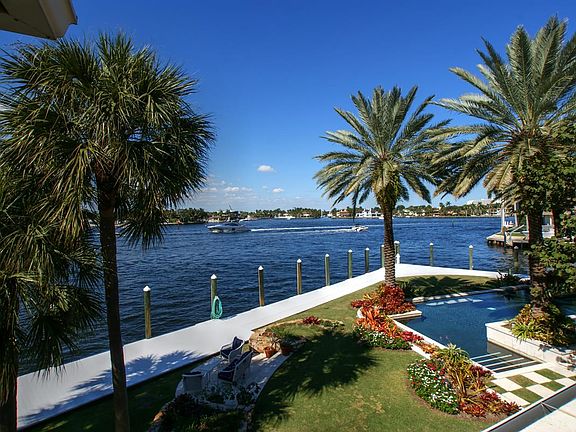 2nd image of 2401 Del Lago Dr