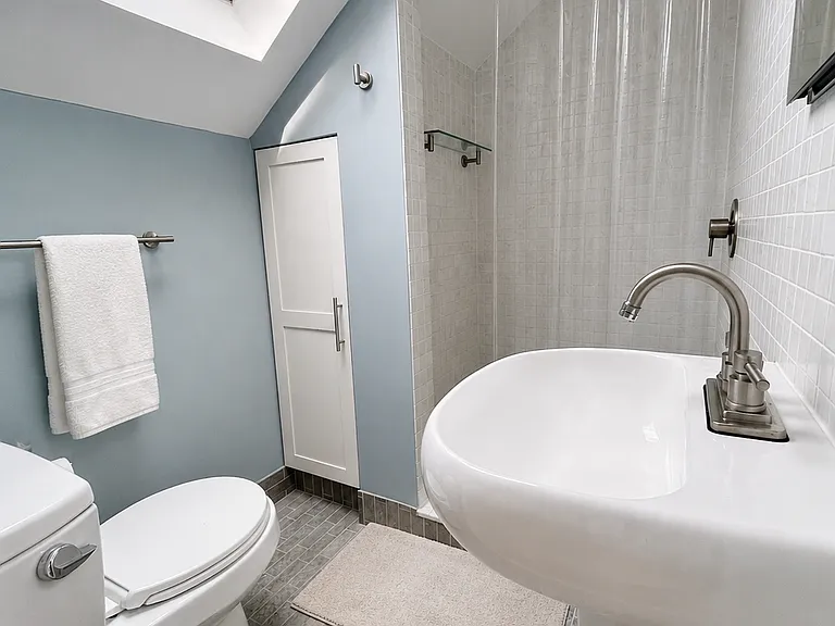 128 Hamilton St #128 — Photo 8