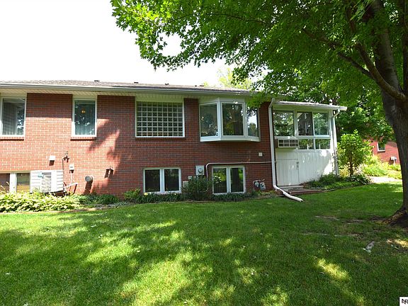 5th image of 3215 Jamestown Ln