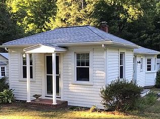 16 Old Reeves Rd, Ellington, CT 06029