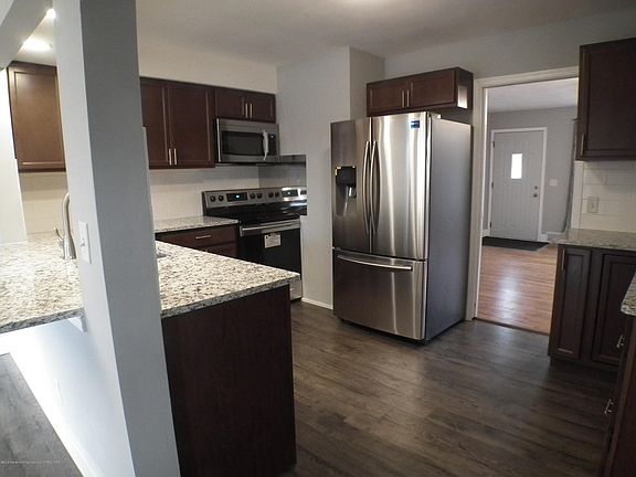 4th image of 2939 E Lafayette Cir
