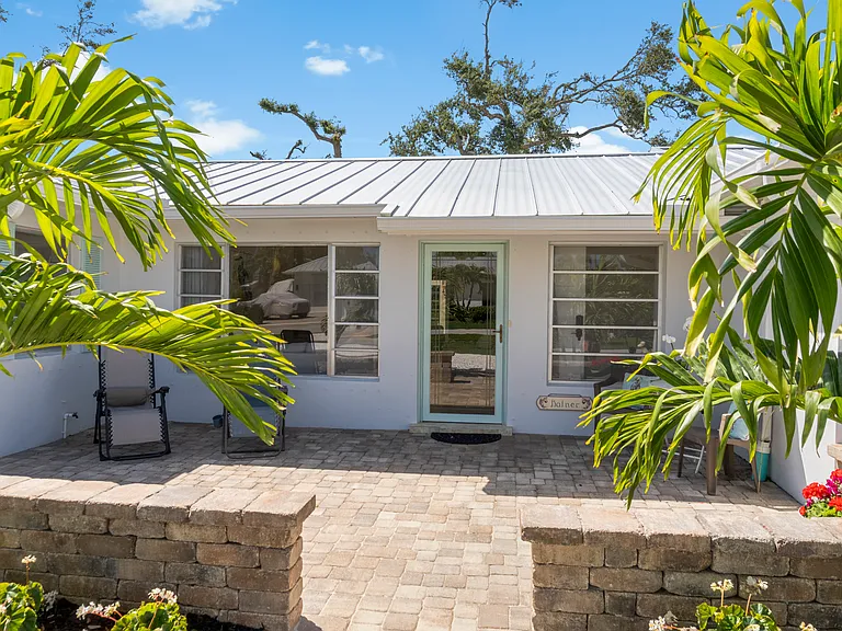 594 Bougainvillea Ln — Photo 5