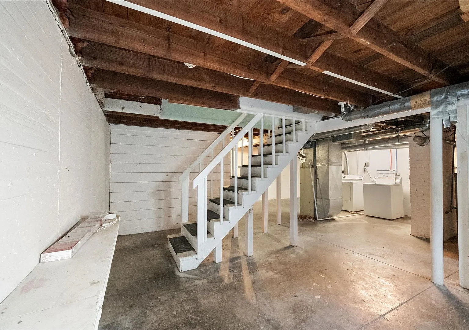 Perfect property on Parklawn — Photo 3
