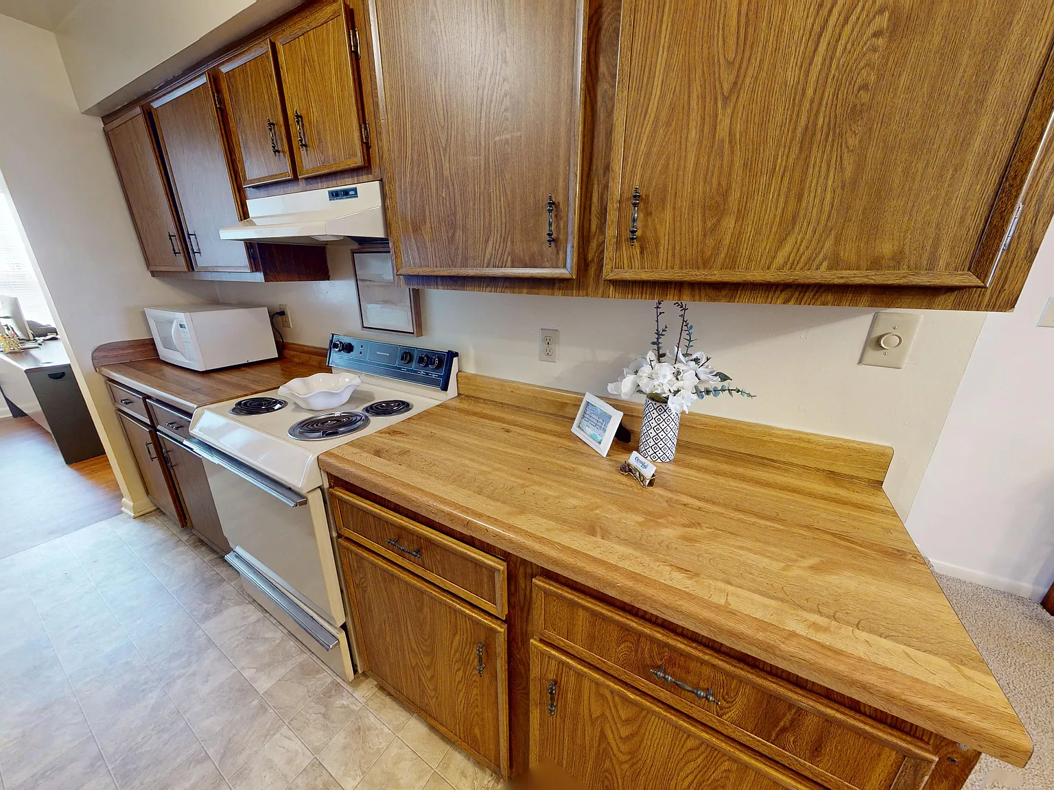 Crystal Lake Apartments — Photo 4