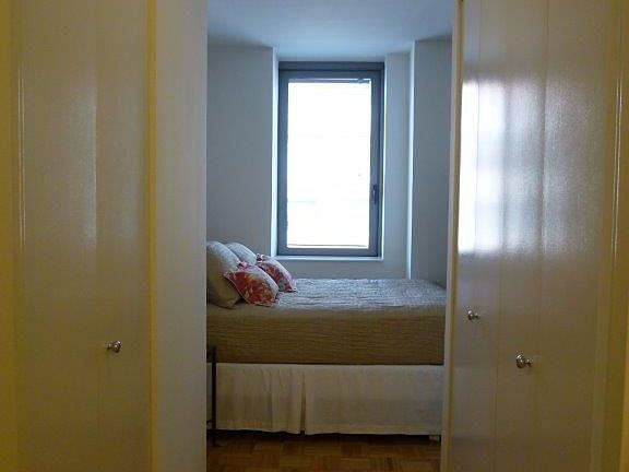 5th image of 1500 Lexington Ave APT 7g