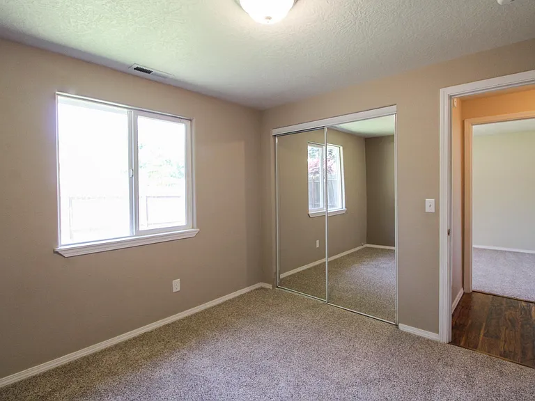 3882 Lone Oak Rd SE — Photo 18