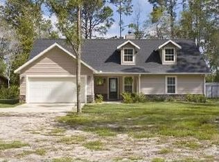 207 Riley Lake Dr, Hawthorne, FL 32640