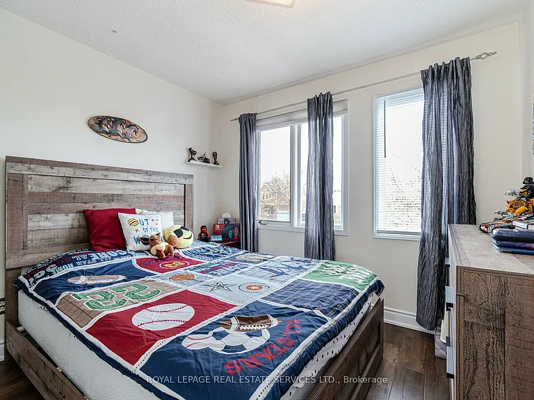 10 Mullis Cres — Photo 15