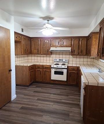 3rd image of 4316 N Emerson Ave #101