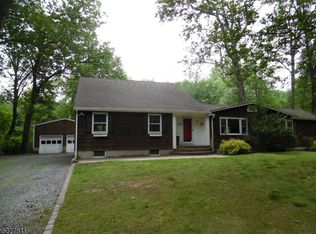 121 Long Hill Ln, Chatham, NJ 07928