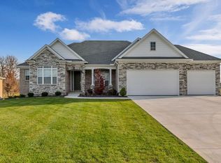 4379 Stepping Stone Ln, Fenton, MI 48430